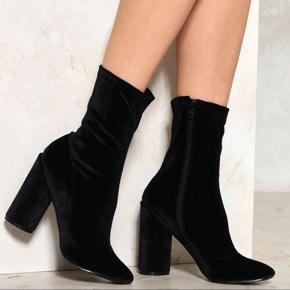 EUC Urban Outfitters Velvet Glove Boots, Size 7